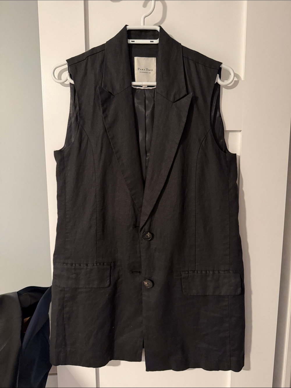 Part Two Black Sleeveless Blazer Vest